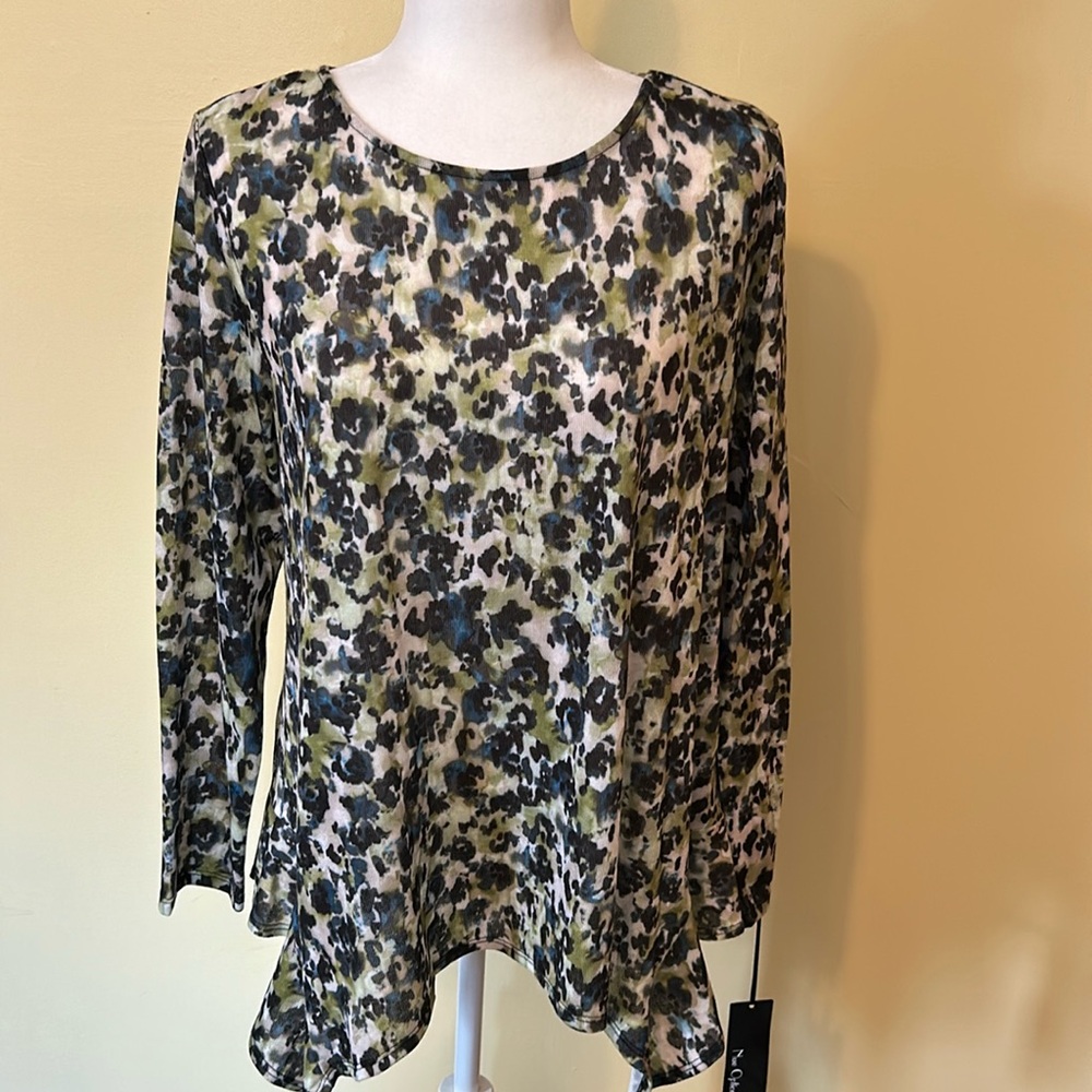 Nue Options top green blue beige NEW